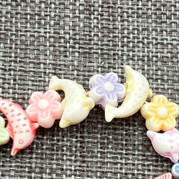 Small Beaded Stretch Bracelet 5.5 In Dolphin Flower Kids Multicolor Pastel Color - Picture 5 of 6